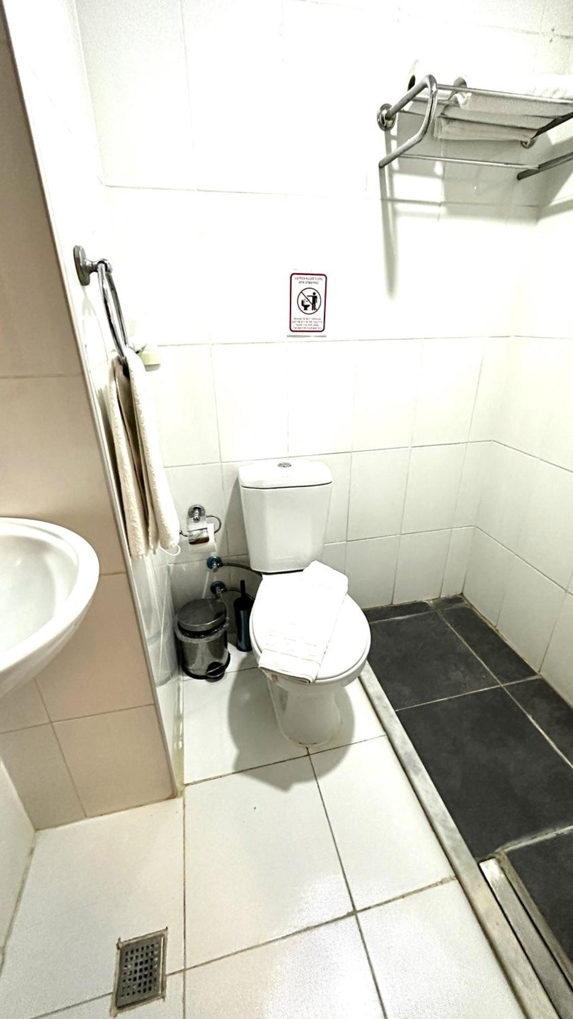 Atesde Dustu Salvara Hotell Istanbul Exteriör bild